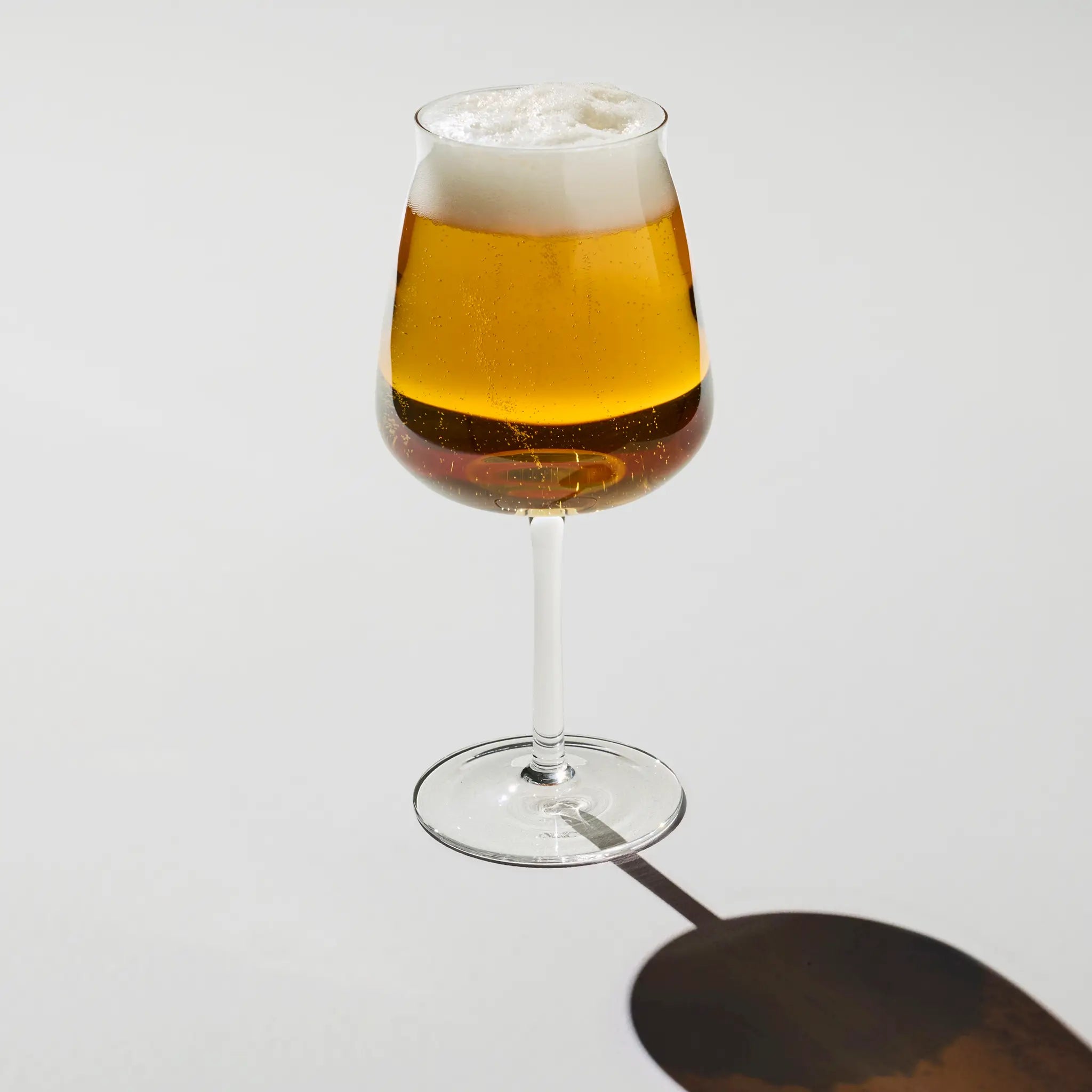The Brewer’s Tower Glass – Refined Craftsmanship Meets Elegant Design